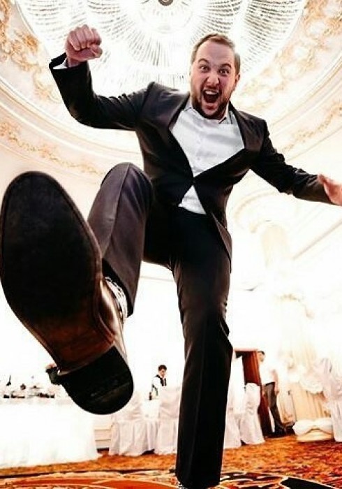 Ведущий, артист Сократилин Дмитрий